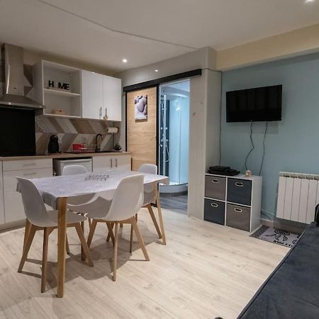 Studio Place De La Barre Le Cosy Apartment Macon Bagian luar foto
